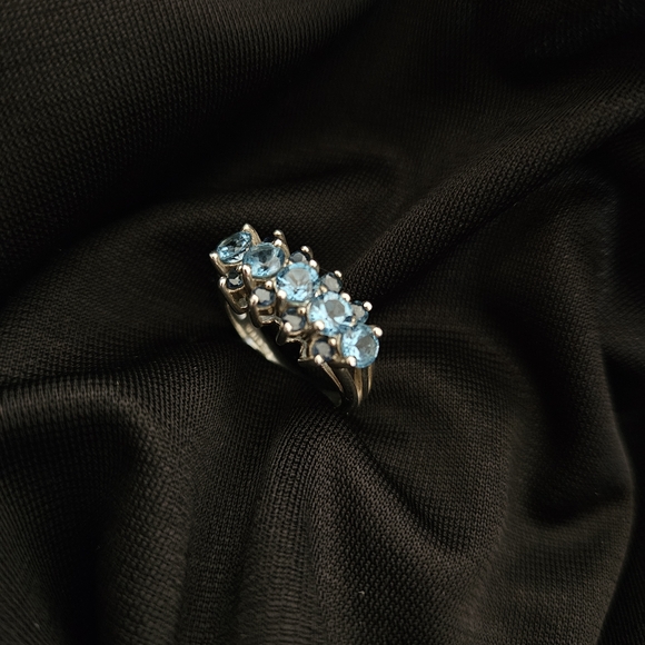 Vintage Blue Topaz Sapphire Sterling Silver Ring - Size 6 - Picture 12 of 12